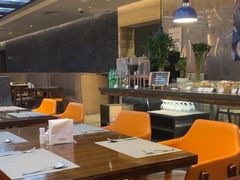 -BLU 全日制餐厅(上海安曼纳卓悦酒店)