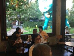 -莓园冰淇淋店