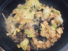 -粘豆包柴火铁锅炖