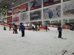 -乔波室内滑雪场