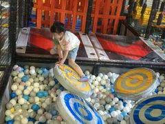 -嗨翻Hi-Fun竞技主题乐园·蹦床团建生日轰趴(荆川 国光1937店)