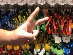 -名创优品(北京新中关购物中心地铁层店)