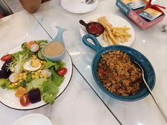 -丽莎沙拉轻食餐厅(国贸店)