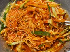 泡菜拌面-富乐满韩国正宗炸鸡韩国料理(虹泉路店)