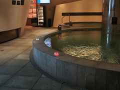 -涨巢·潮玩水疗局