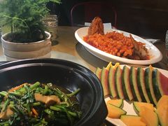 -小放牛炒菜馆(军校店)