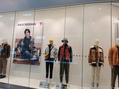 -优衣库(南宁安吉万达广场店)