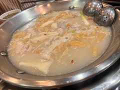 -老来福·非遗酸汤兔(凯旋路店)
