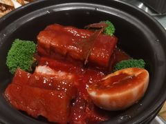红烧肉-陈阿婆鱼头泡饼·京味菜(复兴路店)