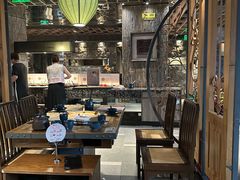 -湊湊火锅·茶憩(南京东路悦荟店)