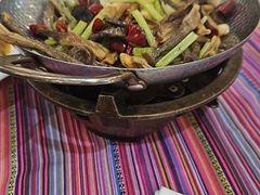 -香巴拉云南餐厅(华莱坞店)