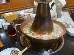 -果松木炭酸菜铜火锅·外婆参鸡汤