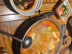 -快活林酸汤鱼鲜品火锅店(甲秀楼店)