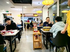 -毛辣果·贵州红酸汤牛肉火锅(西单店)