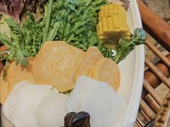 -老牌坊云南鱼豆花火锅(爱建店)