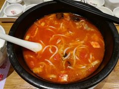 -花馬肆.云南过桥米线(汉神购物广场现场熬汤店)