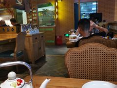 大堂-胖老汉椒麻鸡清真新疆菜(西御街店)