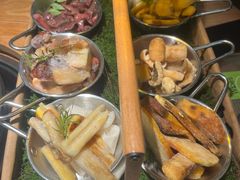 -一朵菌·野生菌探索家火锅(南亚店)