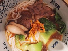 清炖牛肉粉-俏凤凰(美林M·LIVE天地东座店)
