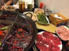 -艾嬢七八九老火锅(37年李子坝店)