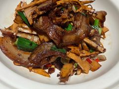 腌笋炒腊肉-鸽子侯·家宴·平价海鲜(市图书馆店)