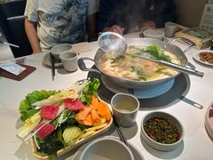 -左庭右院鲜牛肉火锅(金山万达店)