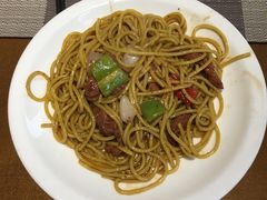 意大利牛肉炒面-戈尔登酒店·满堂彩咖啡厅