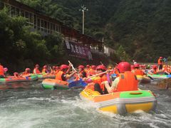 -安吉龙王山峡谷漂流