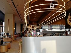 -星巴克臻选(上海虹桥新天地三店)