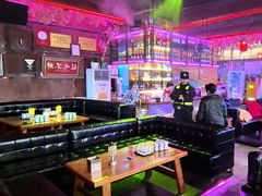 -喜鹊音乐酒馆(西街店)