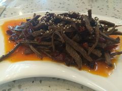 -兔行天下-鸿鹤鲜锅兔(中海国际店)