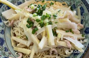 Suzhou-style Tender Bamboo Shoot Noodles