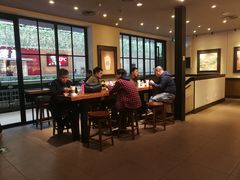大堂-星巴克(北京西站5号候车室)