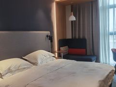 -珠海拱北口岸智选假日酒店