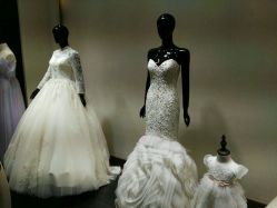 -Color卡诺婚纱礼服馆(南京严选店)