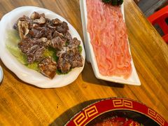 -巴国妹子毛肚火锅(蓝光悦城店)