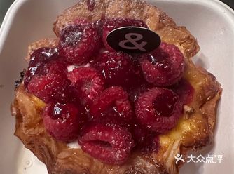 想看看有没有小点迷你生日蛋糕，来这家店看看