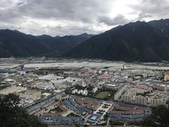 -比日神山