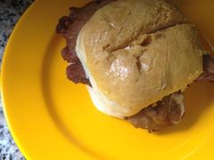 猪扒包-大利来记咖啡室(告利雅施利华街店)