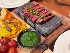 -Mark&Mars Restaurant