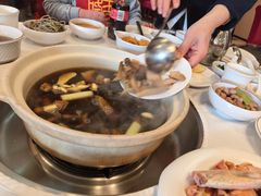 -天宜隆蘑菇宴火锅(石景山旗舰店)