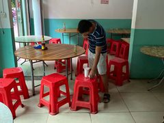 -灵山卢梅燕粉店