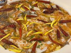 老坛酸菜鲈鱼-渔语鱼新川菜Bistro(万象天地店)