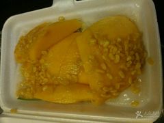 -芒果糯米饭摊子