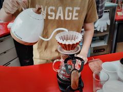 -UNI UNI(环亚凯瑟琳店)