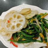 18块12个贼大的饺子，里面的馅料也很丰富