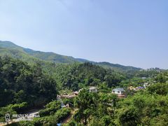 -梅岭月亮湾山体公园