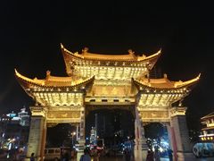 -老滇山寨•云南特色菜•地方菜•民族风情歌舞表演(金碧店)