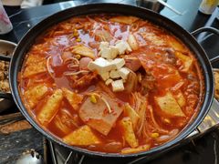 部队火锅-HONGA HONGA雄家(曹路店)