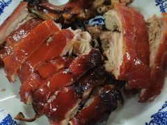 -黄记四更烤乳猪店